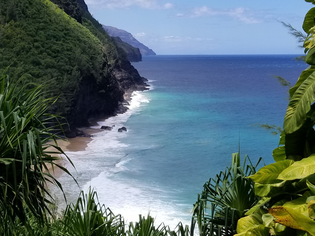 Shows the beauty of the Na Pali Coast The Best Condo is convenient to the gorgeous Na Pal Coast